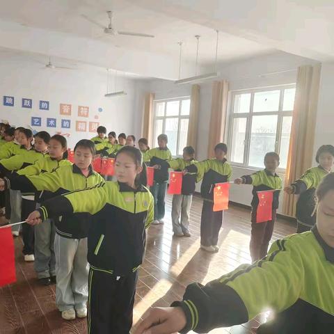 以舞之名 予你芳华 ——碱店小学“舞之韵”舞蹈社团成长纪