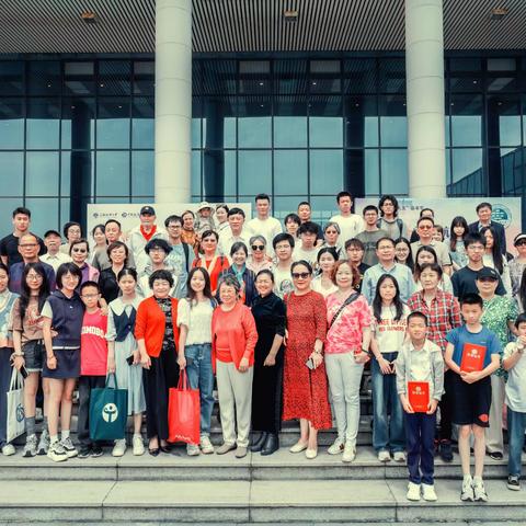 爱，在这里延伸…… ——上海百老德育讲师团上海海事大学爱心助学基地举办“2025年好心人结对子”活动