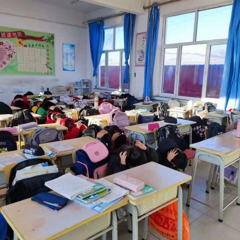 防震演练在校园， 安全意识在心间——台子小学防震演练活动