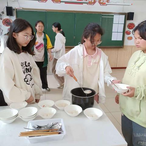 芦小701班劳动节手抄报