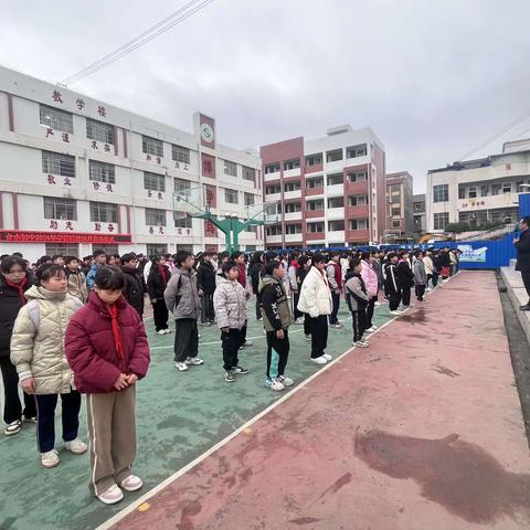 践行雷锋精神，点燃奉献之火——苍梧县旺甫镇合水初级中学“知雷锋 学雷锋 做雷锋”系列活动