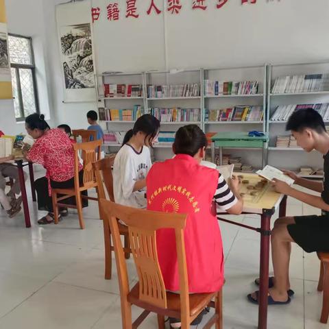 杨山村文明实践站农家书屋：点亮乡村阅读之光