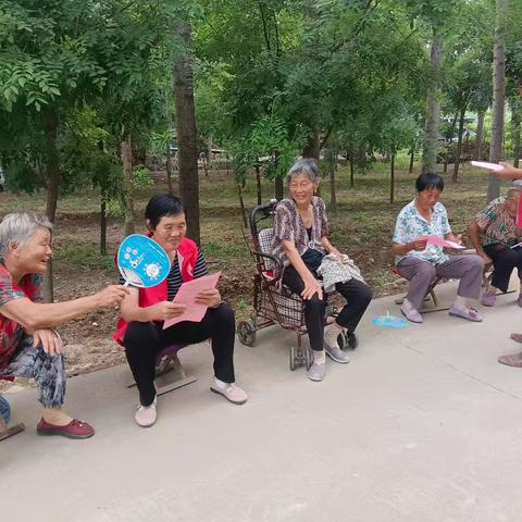 东阿镇杨山村开展“移风易俗零距离，文明新风润民心”志愿服务活动