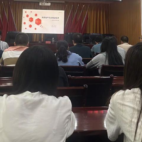 甘蔗街道开展垃圾分类工作推进会