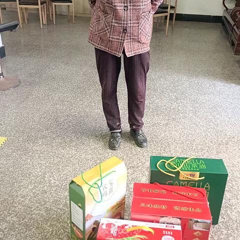 重阳节慰问90岁以上老人活动纪实