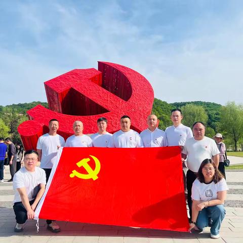 美友15392354的简篇