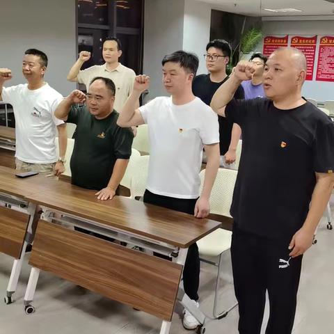美友15392354的简篇