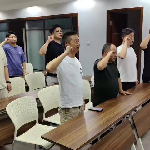 美友15392354的简篇