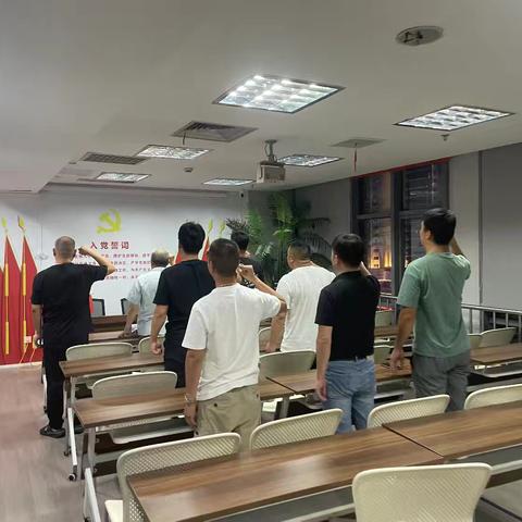 美友15392354的简篇