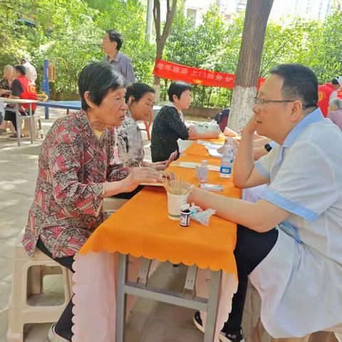 【聚力共筑 善治经九】便民集市进社区 贴心服务暖人心