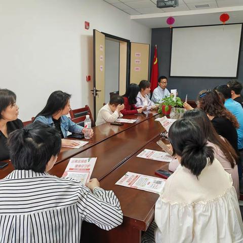 关爱女性健康||桃园一坊社区党委开展辖区适龄女生免费接种HPV疫苗政策宣讲活动
