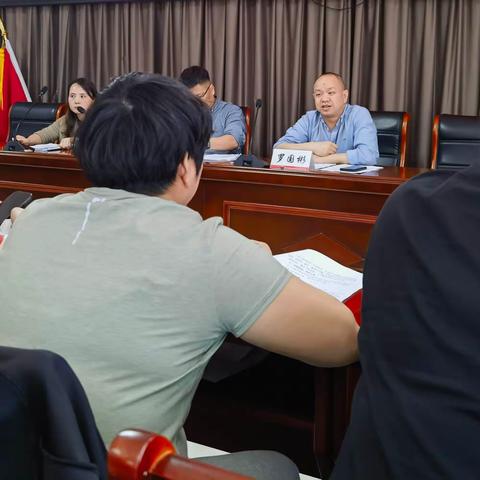 低保复审严把关||桃园一坊社区开展低保复审入户工作