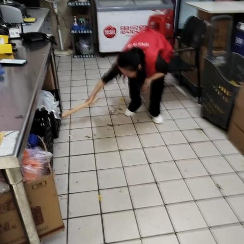 电商节前清洁卫生大扫除