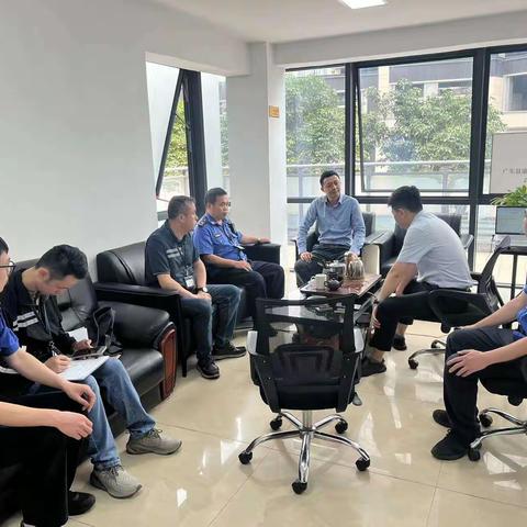 【光明街道】光明街道综合行政执法办对光明大第住宅小区开展执法检查