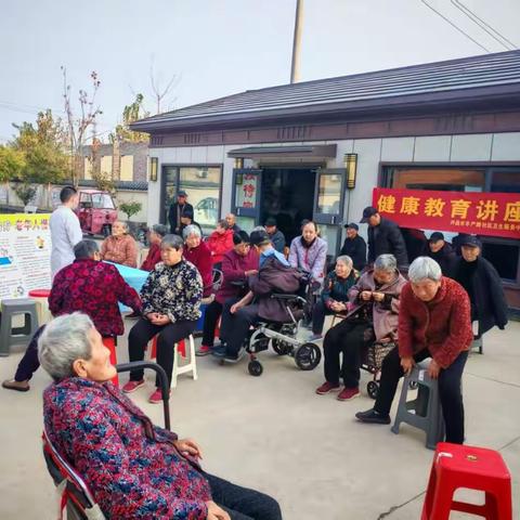 经开区卫健部门组织开展老年健康宣传活动