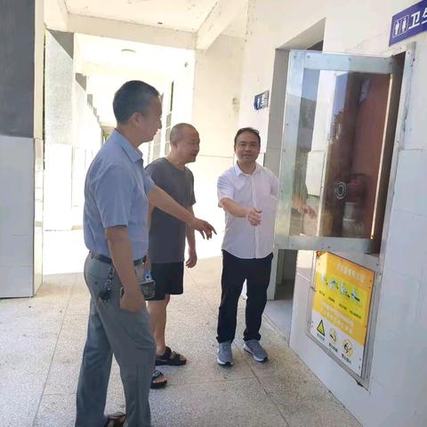 未雨绸缪查隐患，安全起步新学期——稼轩中学开展秋季开学安全大检查活动