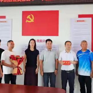 深深重教情，浓浓尊师意——稼轩乡领导莅临稼轩中学开展教师节走访慰问活动