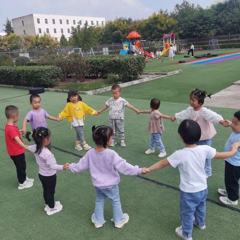 【官幼·课程】官道镇中心幼儿园小班课程故事《爱上幼儿园》