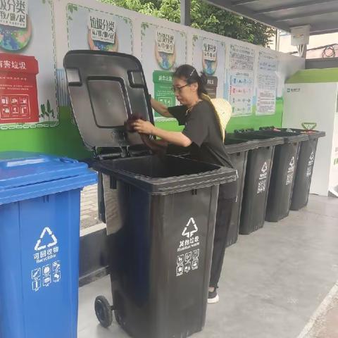 区城发物业公司-----践行垃圾分类      共建美好家园