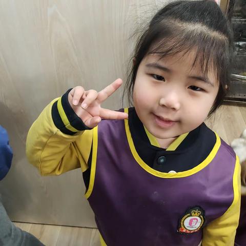 『泽馨苑幼儿园』芽芽一班支番可小朋友的成长日记📔