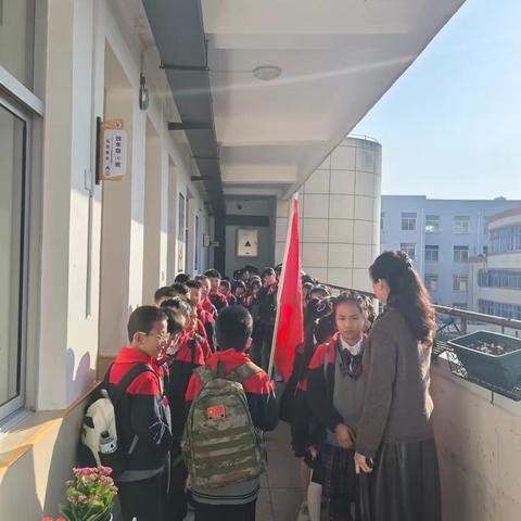 《秋游创意赛：果盘里的秋日甜趣》