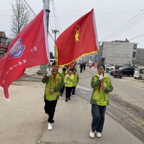 缅怀革命先烈    弘扬民族精神——桃林镇第一中心小学清明节扫墓活动