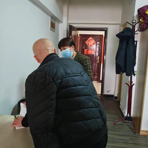 红小巷记事本｜红西村社区开展低保家庭入户走访核查工作