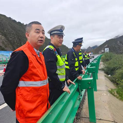 道路排查迎中秋  消除隐患保畅通