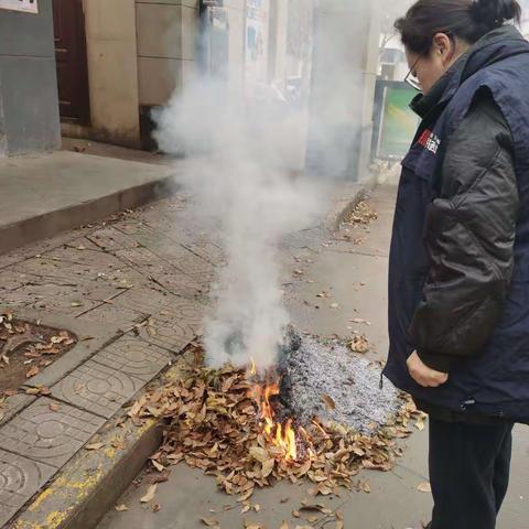 上林街道专项整治露天焚烧，禁止环境污染