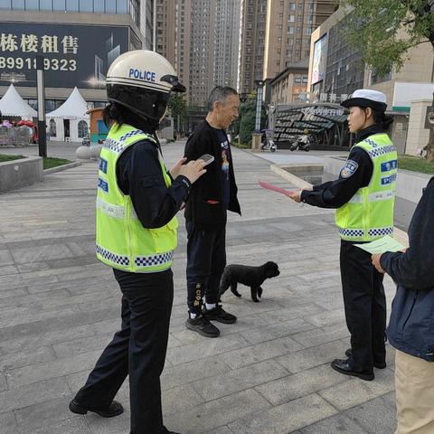 【警社共治】交通宣传进网格 “警社共治”促安全