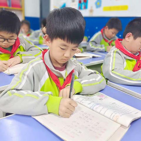 翰墨飘香传承经典|区第二实验小学举行硬笔书法等级测评