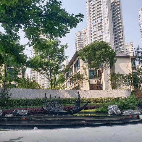 ⭐️领地观江府联排别墅 实🉐600平米 -2跃4层 6/4/5 头牌江景 花园150平 💰488万 ☎️：6674（13990330777）