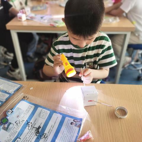 5月19日三十四中附小一年级STEM主题课程《你看见了吗》、《水的净化》剪影