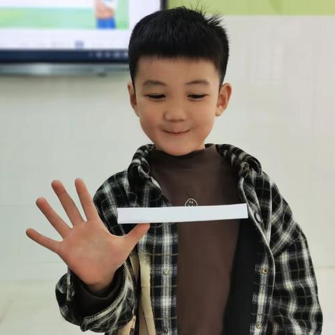 3月12日汉源小学2年级STEM主题课《什么是科学》