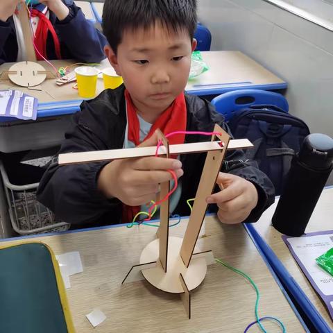 煤港路五年级鲨鱼科学课《获取生存物资》
