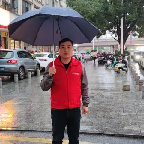 风雨护学岗 暖心护成长 —— 致丫丫三班家长护学岗