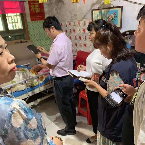 网格+民政+银行上门激活社保卡 便民服务暖人心