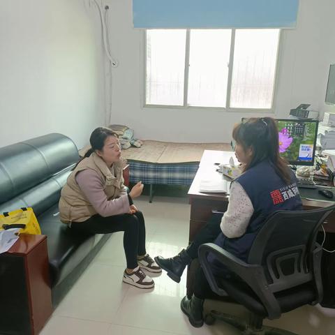 网格员化身跑腿办低保