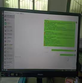 网格员为老年人增强意外保险进千家