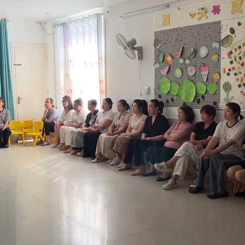 万霖花苑幼儿园中二班中秋节活动记录📝