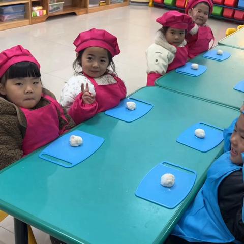 万霖花园苑幼儿园中二班周五课程记录📝