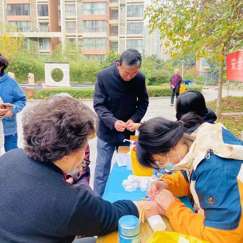 【红色等驾坡】真情关爱老年人，免费体检暖人心——启迪社区开展关爱老人体检送健康活动