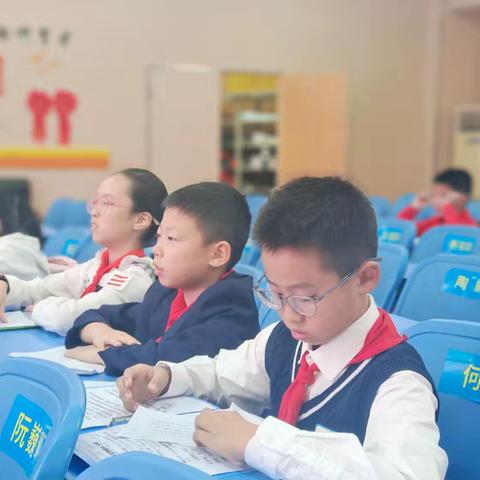 香格里拉小学召开师德师风学生座谈会