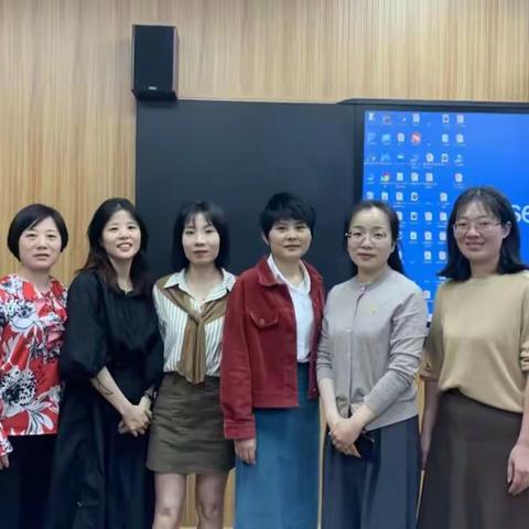 精“英”展示，“语”你精彩