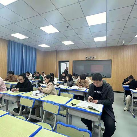 教研促成长  齐心开新篇 ——广平县第二实验小学五六年级专题会