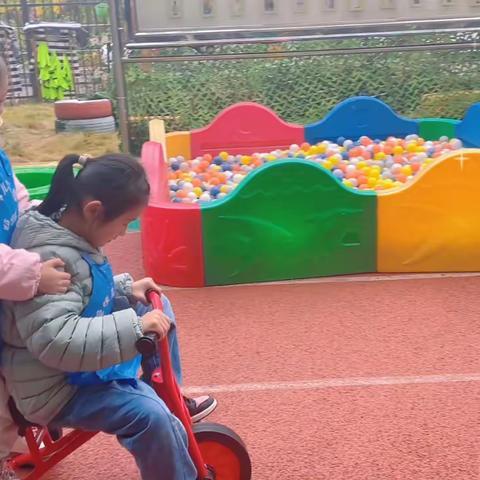 爱迪生班第十八周宝贝成长记录