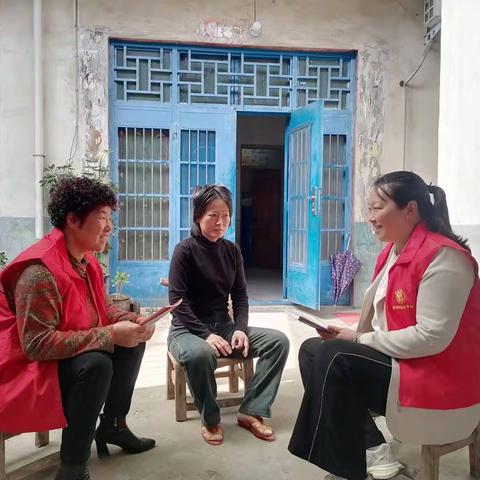 法治“春风”暖巾帼    鲁阳街道妇联开展普法进万家活动