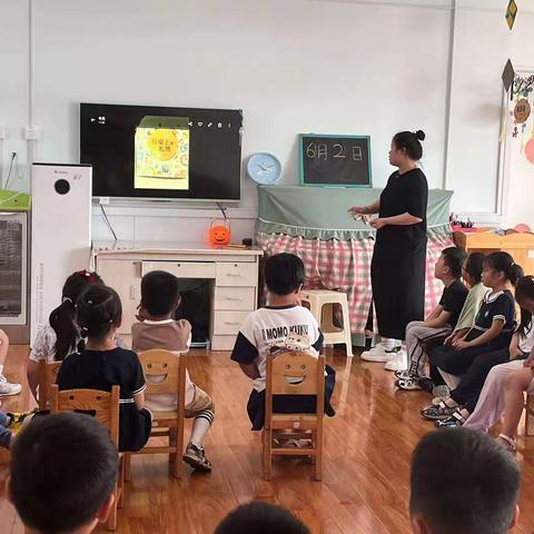 临沂第四十中学附属幼儿园大五班“文明用餐，我在行动”