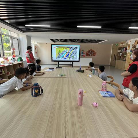 【幸福历城 群众满意】全福街道烟厂社区开展铁路知识科普小课堂活动