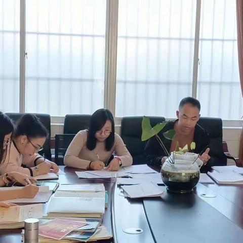 抓常规  促教学——通海县明泉小学第八周教学常规检查